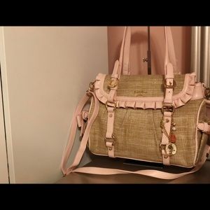 Samantha Thavasa Japanese brand baby pink purse